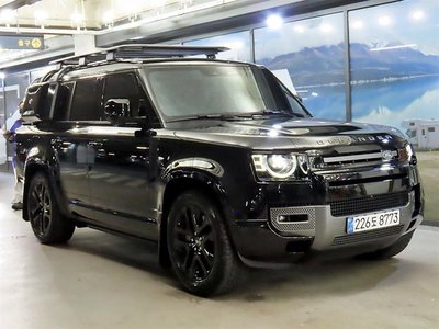 LAND ROVER DEFENDER - 1