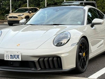 PORSCHE 911 CARRERA GTS PDK - 1