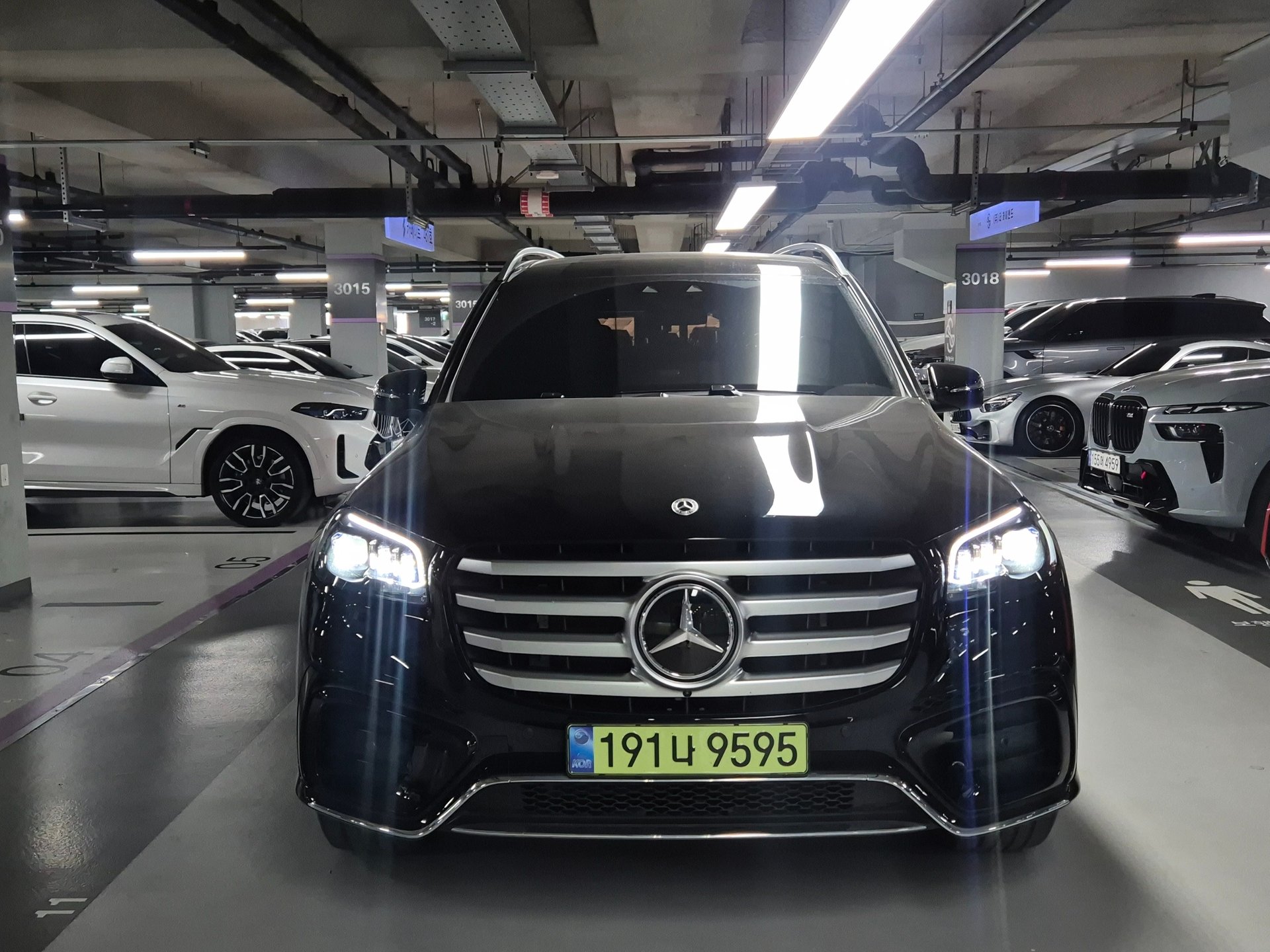 MERCEDES-BENZ GLS - View 1