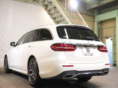 MERCEDES-BENZ E-CLASS - 9