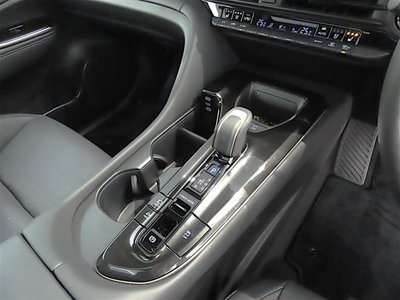 2024 Toyota CROWN SPORT thumbnail 25