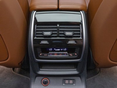 2023 BMW X7 缩略图 20
