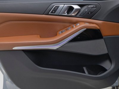 2023 BMW X7 缩略图 17