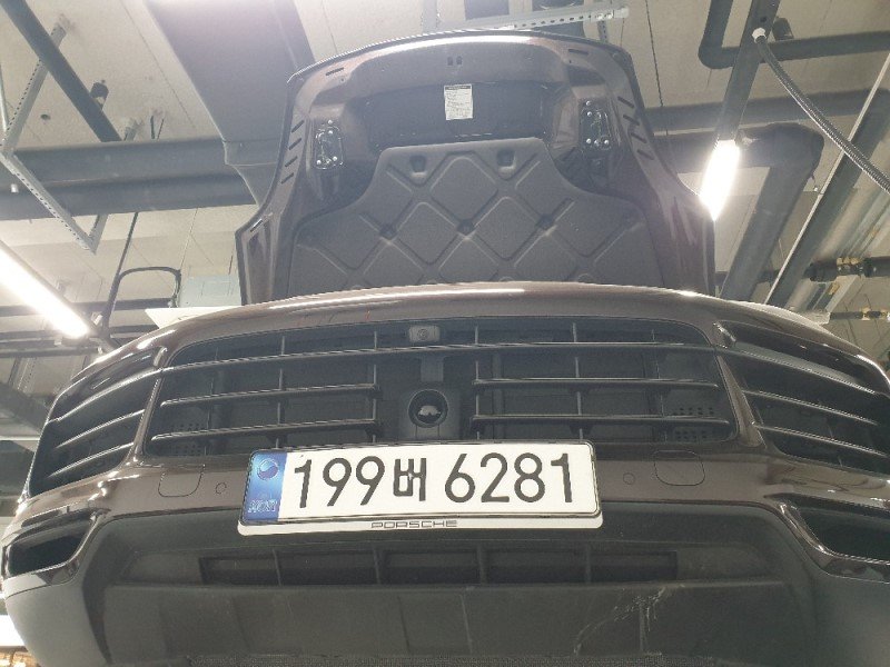 PORSCHE CAYENNE - View 1