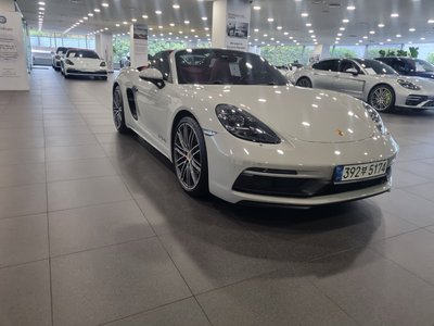 2021 Porsche 718 照片 2