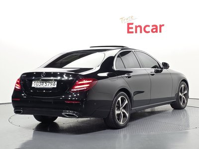 MERCEDES-BENZ E-CLASS - 3