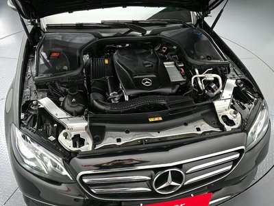 MERCEDES-BENZ E-CLASS - 7