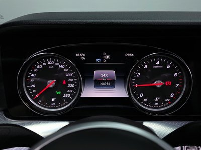 MERCEDES-BENZ E-CLASS - 8