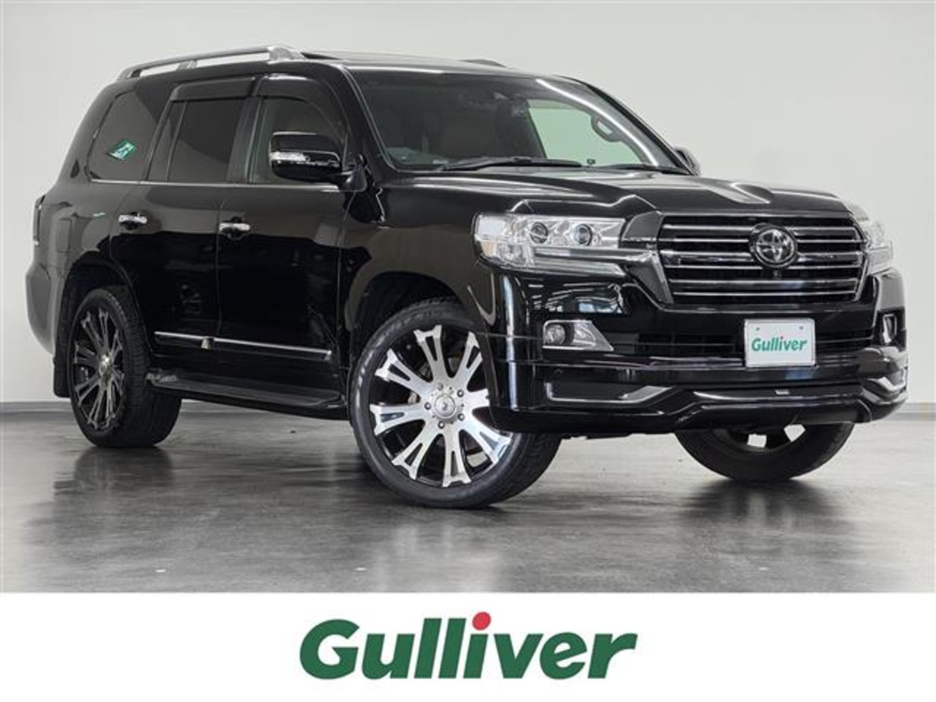 TOYOTA LAND CRUISER 200 - View 1