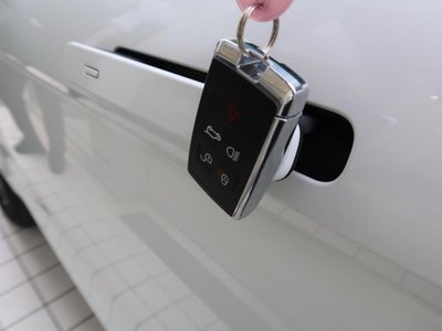 2024 LAND Rover RANGE ROVER EVOQUE thumbnail 13