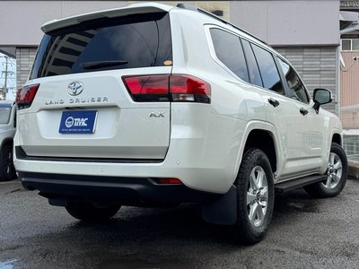 TOYOTA LAND CRUISER 300 - 6