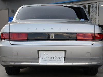 TOYOTA CENTURY - 4