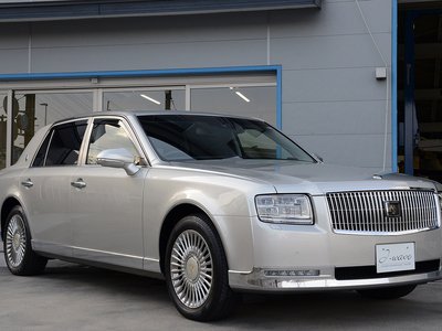 TOYOTA CENTURY - 1