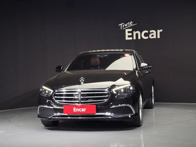 MERCEDES-BENZ E-CLASS - 2