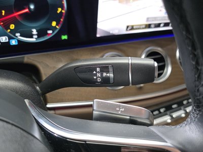 MERCEDES-BENZ E-CLASS - 9