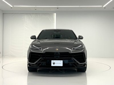 LAMBORGHINI URUS - 8