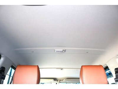 TOYOTA LAND CRUISER 70 - 8