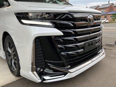 TOYOTA VELLFIRE - 2