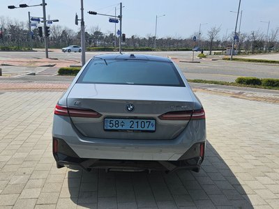 BMW I5 - 3