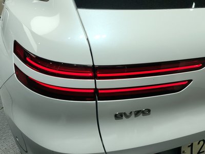 صورة 10 لـ 2021 Genesis GV70