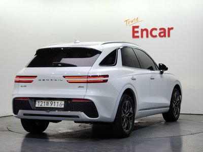 صورة 4 لـ 2021 Genesis GV70