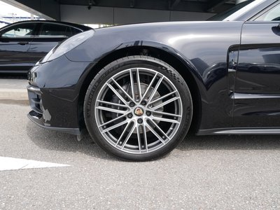 PORSCHE PANAMERA - 5