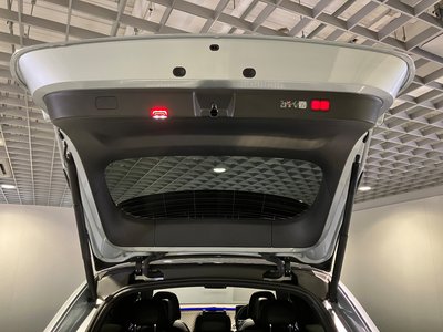 2025 Mercedes-BENZ EQE — миниатюра 55