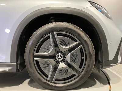 2025 Mercedes-BENZ EQE — миниатюра 40