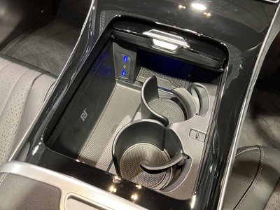 2025 Mercedes-BENZ EQE — миниатюра 27