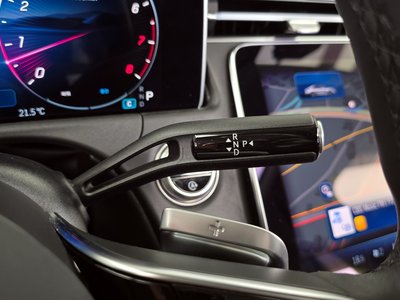 MERCEDES-BENZ E-CLASS - 9