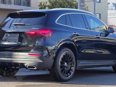 MERCEDES-BENZ GLA - 4