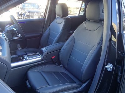 MERCEDES-BENZ GLA - 10