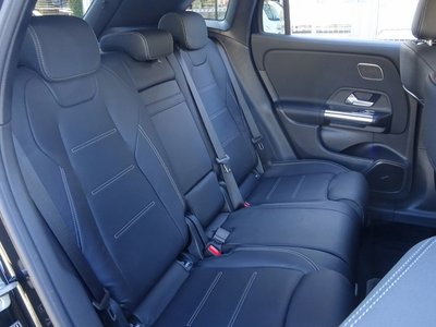 MERCEDES-BENZ GLA - 9