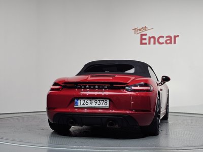 2021 Porsche 718 — фото 4