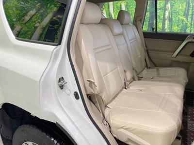 TOYOTA LAND CRUISER PRADO - 9