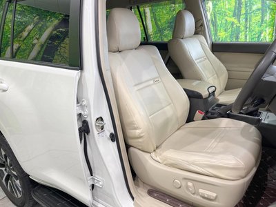 TOYOTA LAND CRUISER PRADO - 8