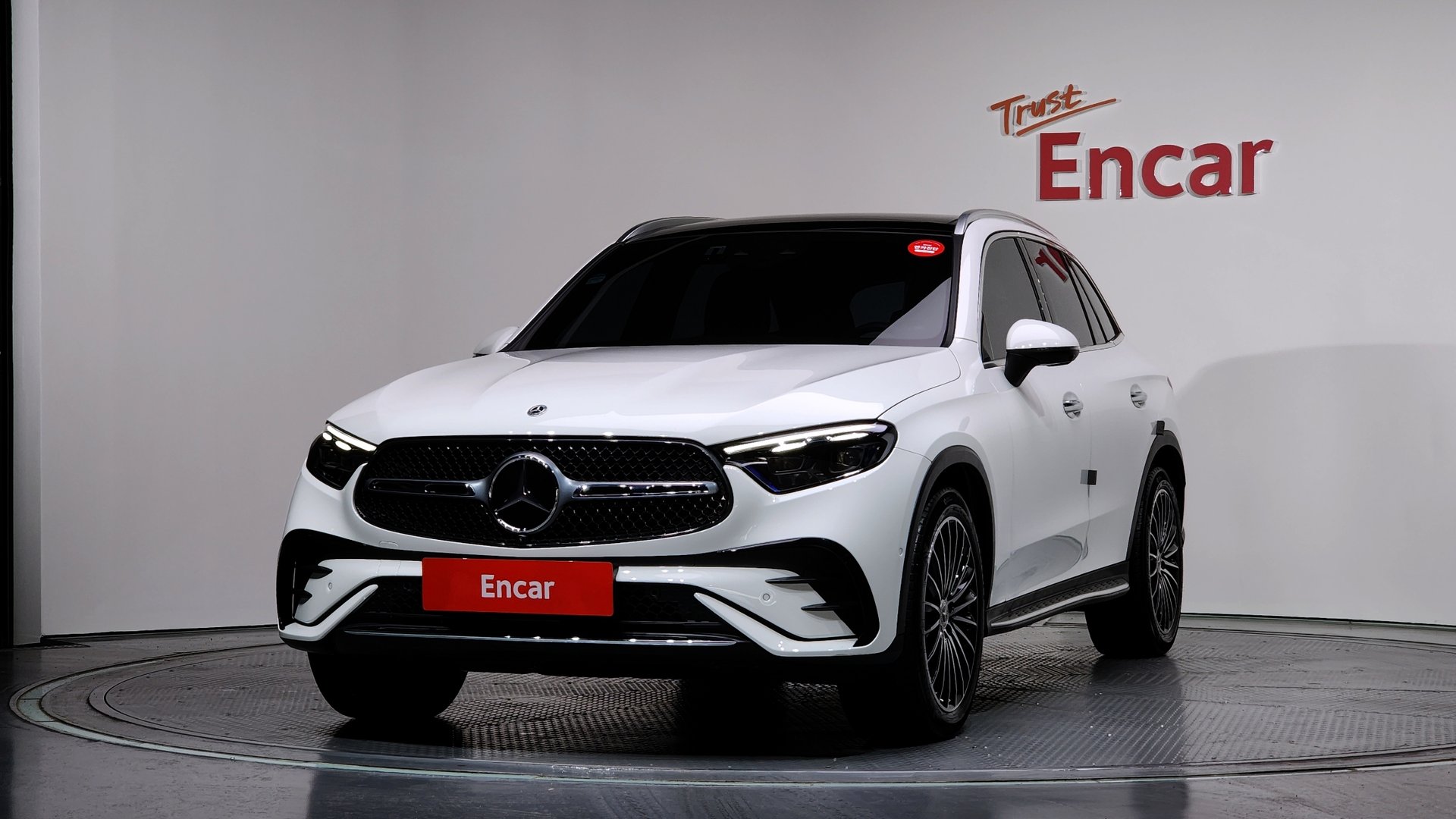 MERCEDES-BENZ GLC - View 1