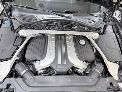 BENTLEY FLYING SPUR - 7