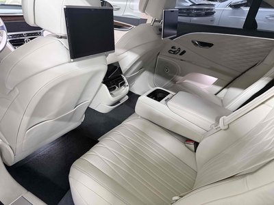 BENTLEY FLYING SPUR - 10