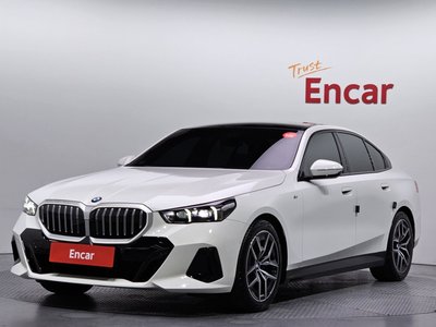 BMW 5 SERIES - 1
