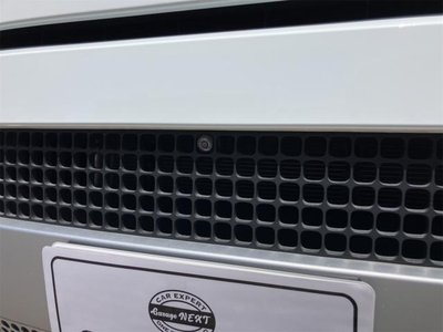 LAND ROVER DEFENDER - 6