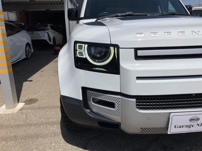 LAND ROVER DEFENDER - 4