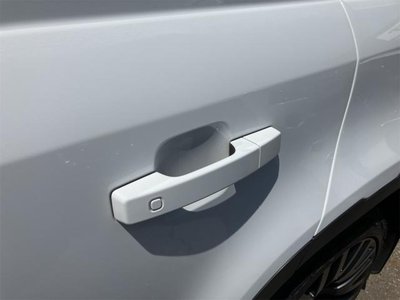 LAND ROVER DEFENDER - 10