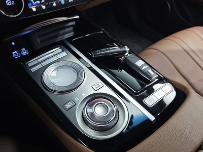 GENESIS G80 (RG3) - 9