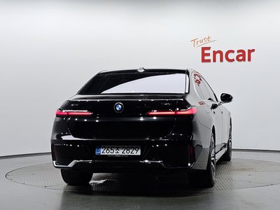 صورة 4 لـ 2025 BMW 7 SERIES