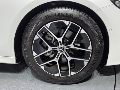 MERCEDES-BENZ E-CLASS - 6