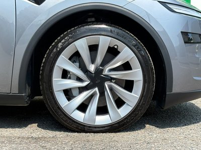 2025 Tesla MODEL Y — миниатюра 13