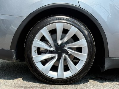 2025 Tesla MODEL Y — миниатюра 12