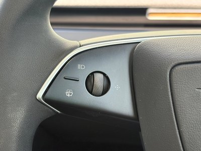 2025 Tesla MODEL Y — миниатюра 61