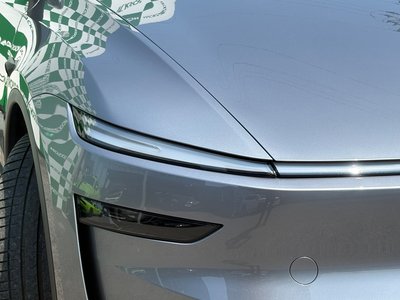 2025 Tesla MODEL Y — миниатюра 14